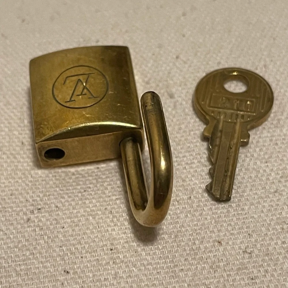 Louis Vuitton Lock and Key 210